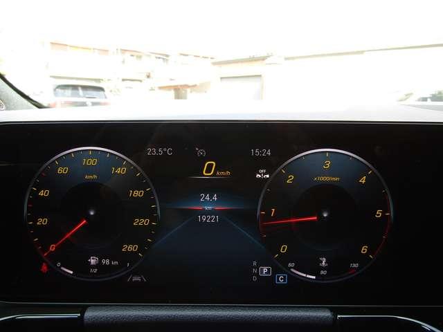 Mercedes-Benz GLA 180 d SPORT CAMBIO AUTO,CERCHI 18,FARI LED,TELECAMERA