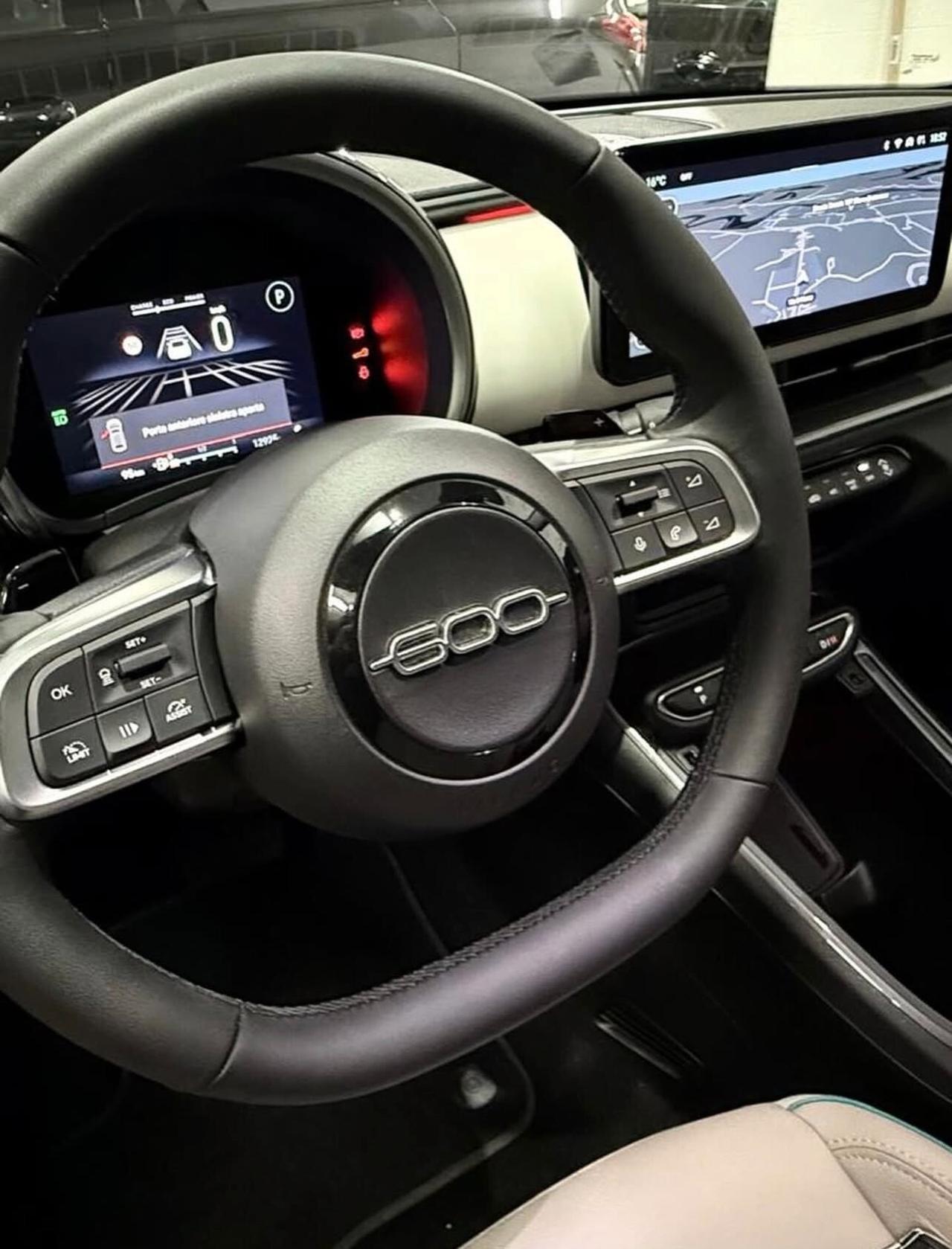 Fiat 600 Hybrid 100 CV DCT MHEV La Prima