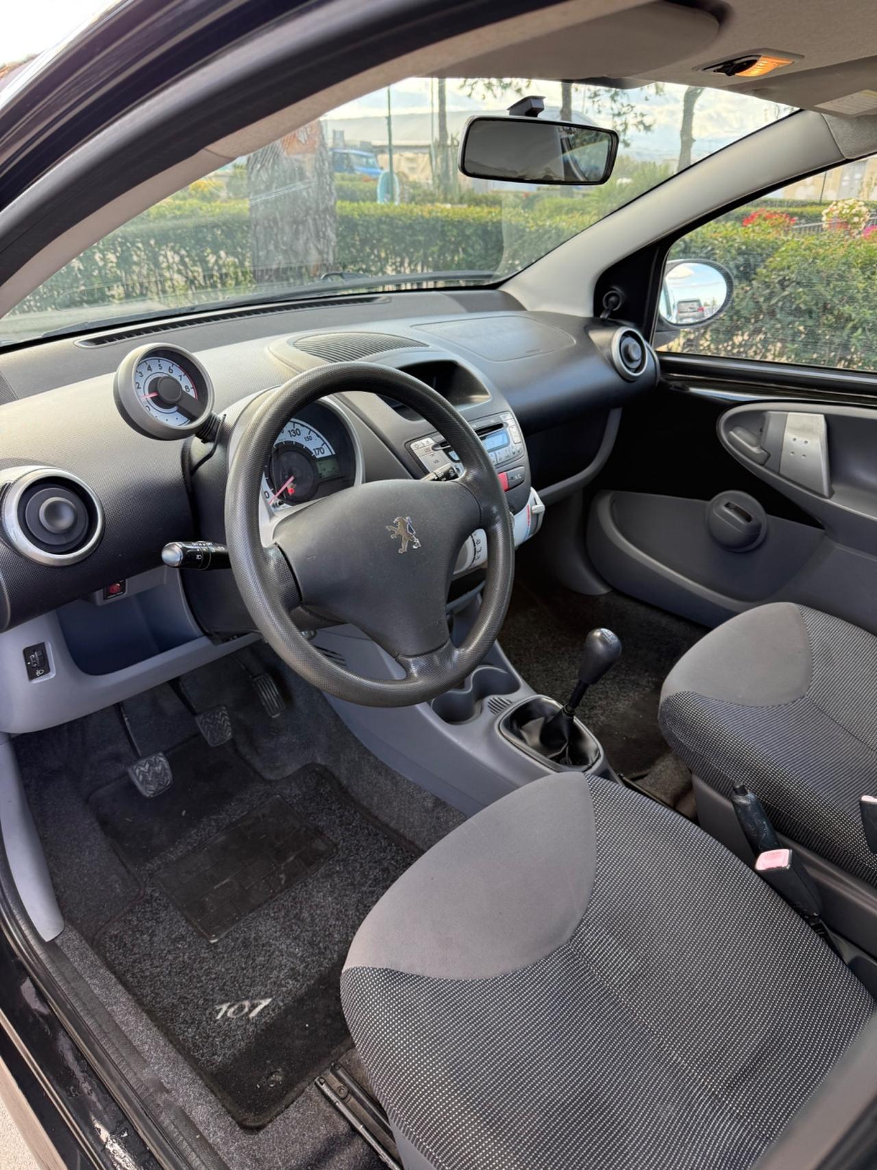 Peugeot 107 1.0 68CV 5p. Plaisir