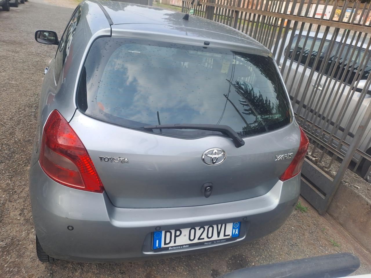 Toyota Yaris 1.0 5 porte