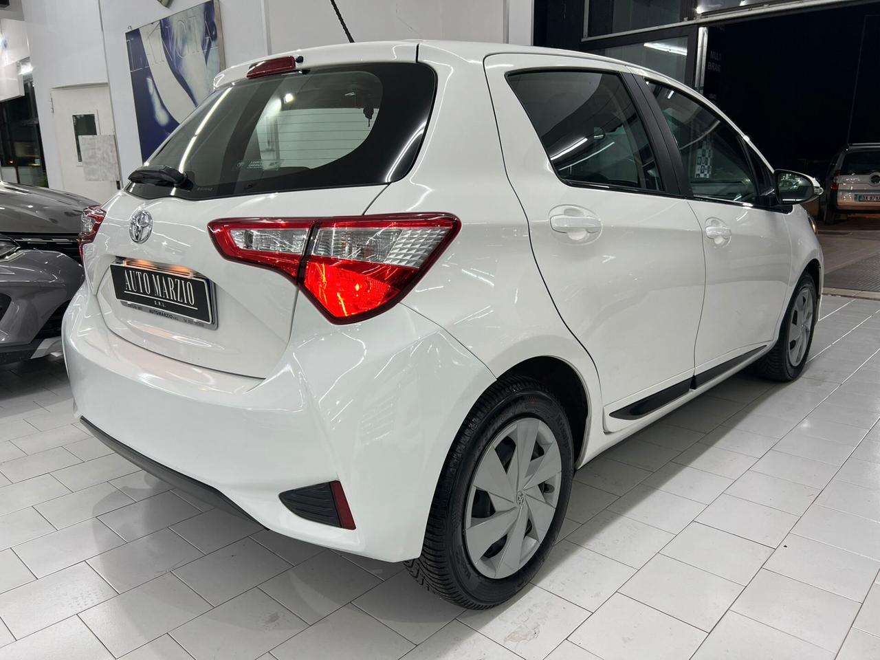 Toyota Yaris 1.0 72 CV 5 porte Active