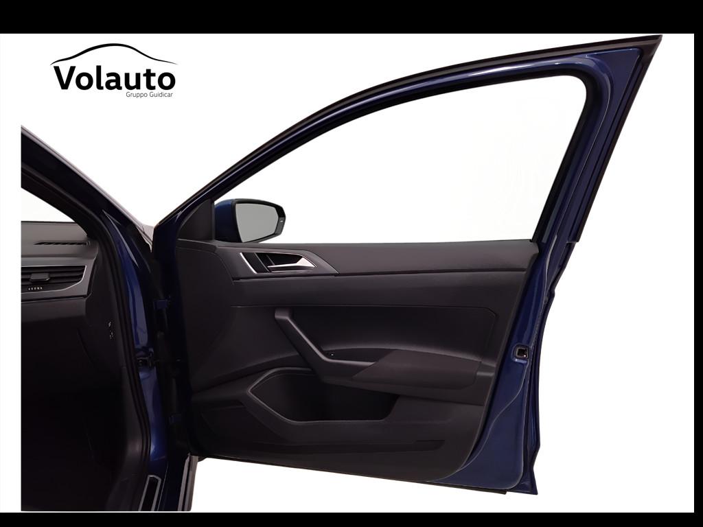 VOLKSWAGEN Polo VI 2022 - Polo 1.0 tsi R-Line 95cv