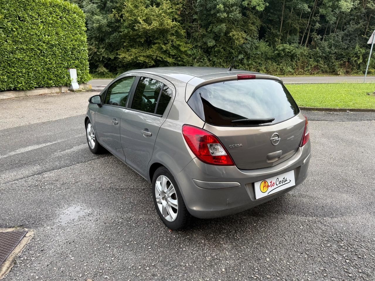 Opel Corsa 1.2 5 porte Elective NEOPATENTATI