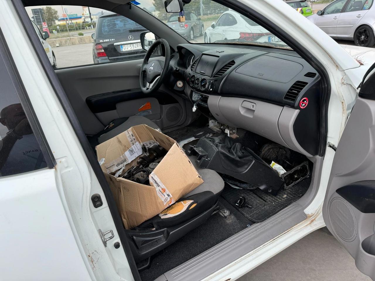 Mitsubishi L200 2.5 DI-D/136CV Club Cab Invite DPF