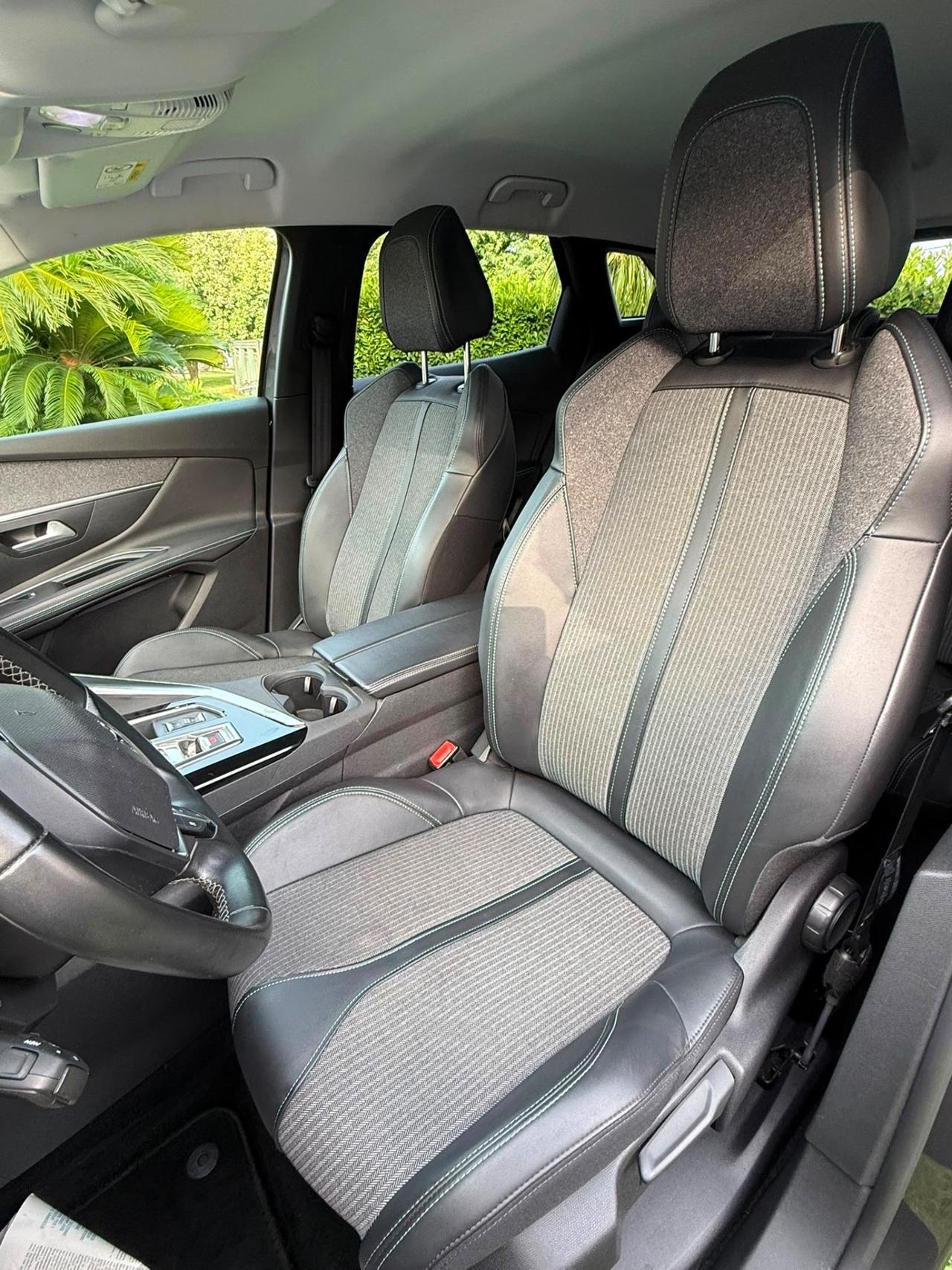 Peugeot 3008 1.5 diesel anno 2022 uni proprietario