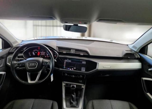 AUDI Q3 35 TDI S tronic Business Advanced