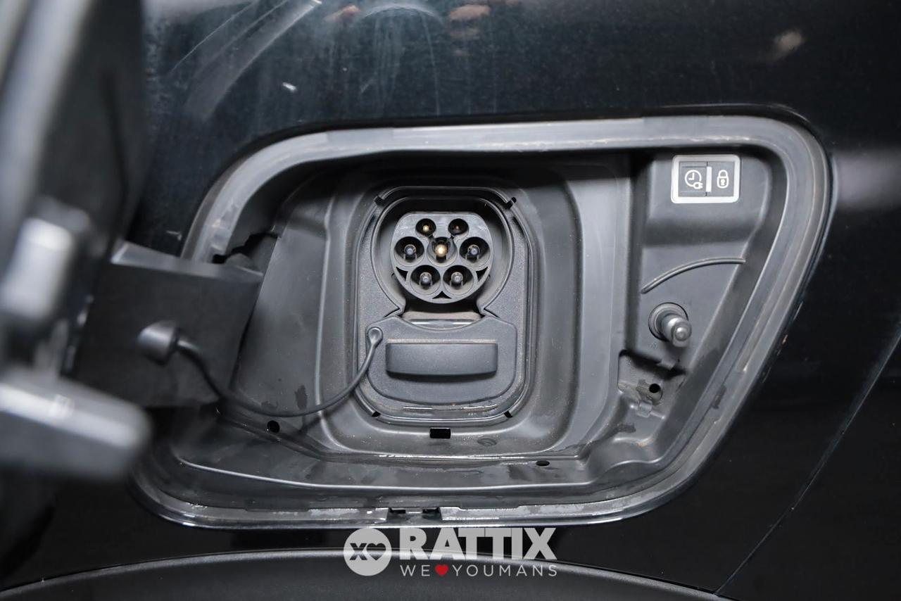 Peugeot e-2008 motore elettrico 100kW Active Pack