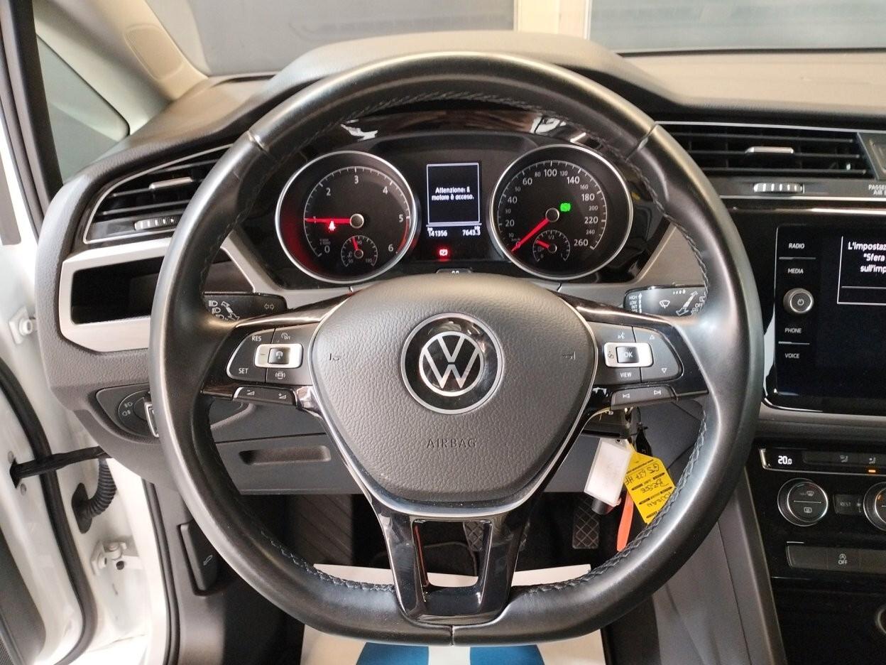 Volkswagen Touran 2.0 tdi Executive dsg - 7 POSTI