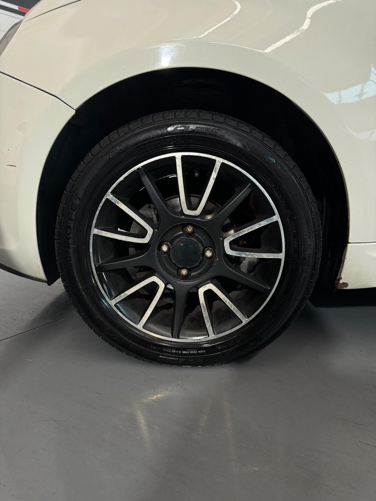 Fiat 500 1.3cc mjt 75cv OK Neopatentati Tagliandata