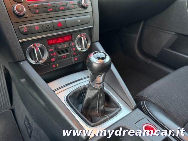AUDI A3 1.6 TDI 105 CV S Line