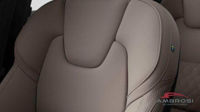 VOLVO XC60 B5 AWD Mild hybrid Benzina Plus Dark