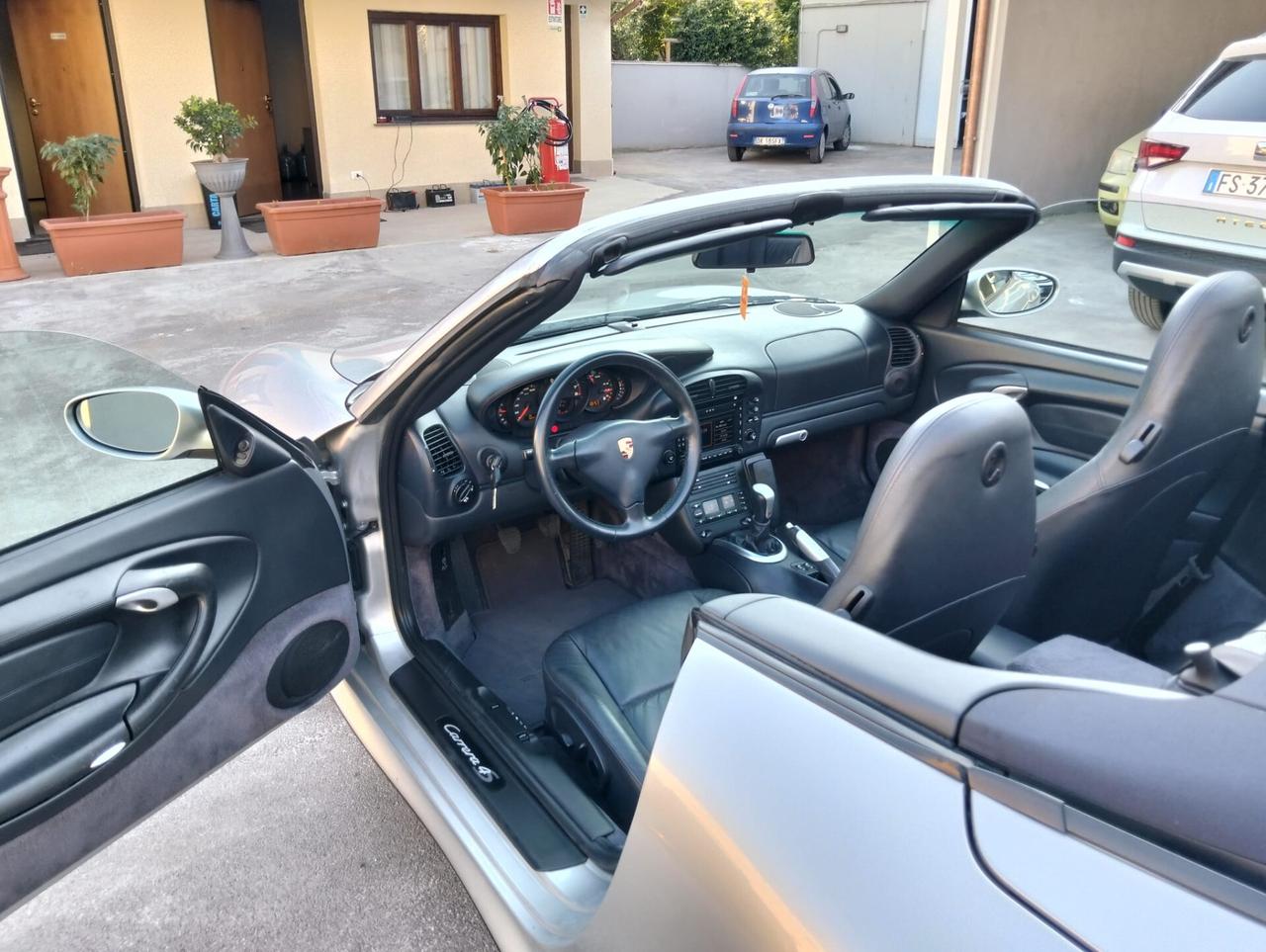 Porsche 911 Carrera 4S cat Cabriolet 2003