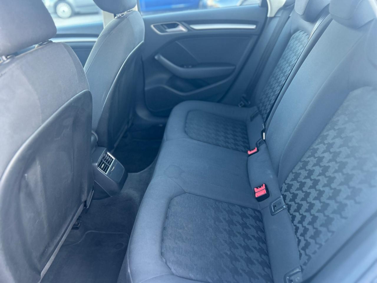 Audi A 3 1600 tdi 110 Cv Sedan DSG