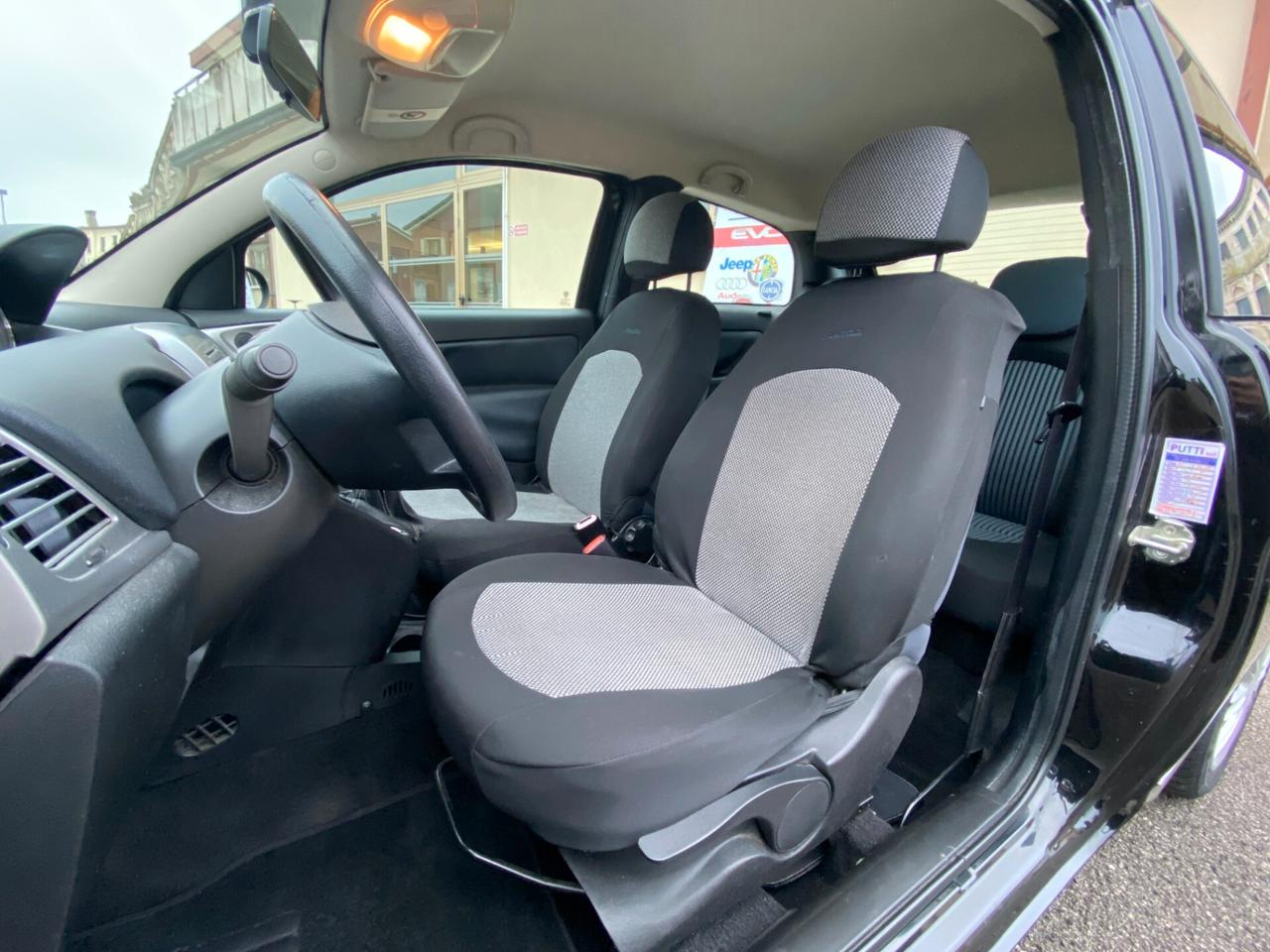 Lancia Ypsilon 1.2 Oro Plus