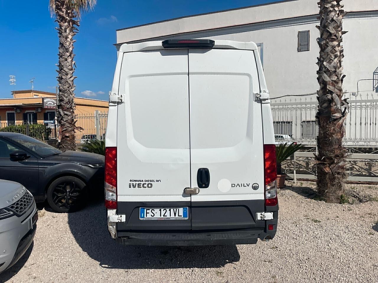 Iveco Daily 35S14 2.3 HPT PL-DC Cabinato 2018