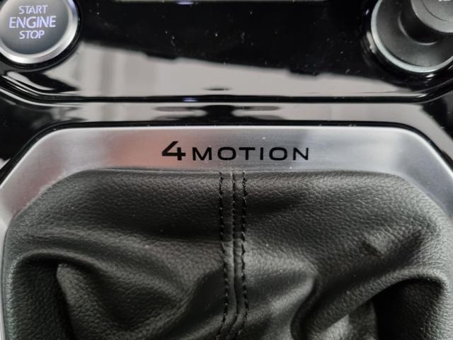 VOLKSWAGEN T-Roc R-LINE 2.0 TSI DSG 4MOTION BlueMotion Technology