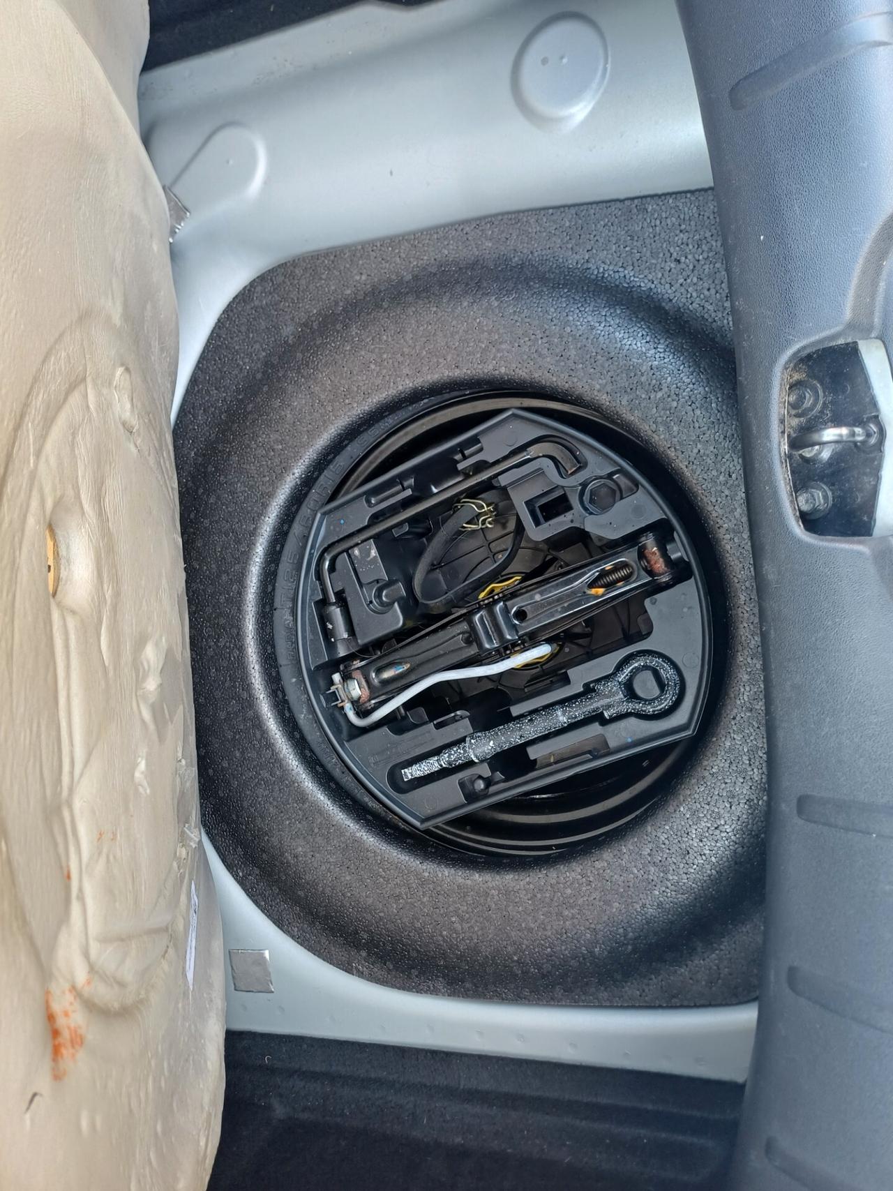 Citroen C3 1.2 benzina FINANZIABILE ,PERMUTO