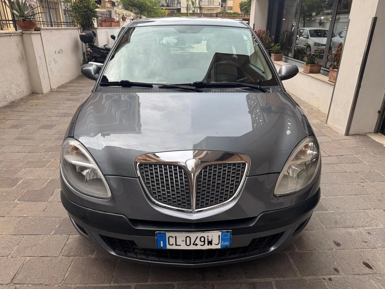LANCIA Ypsilon 1.2 16V Platino