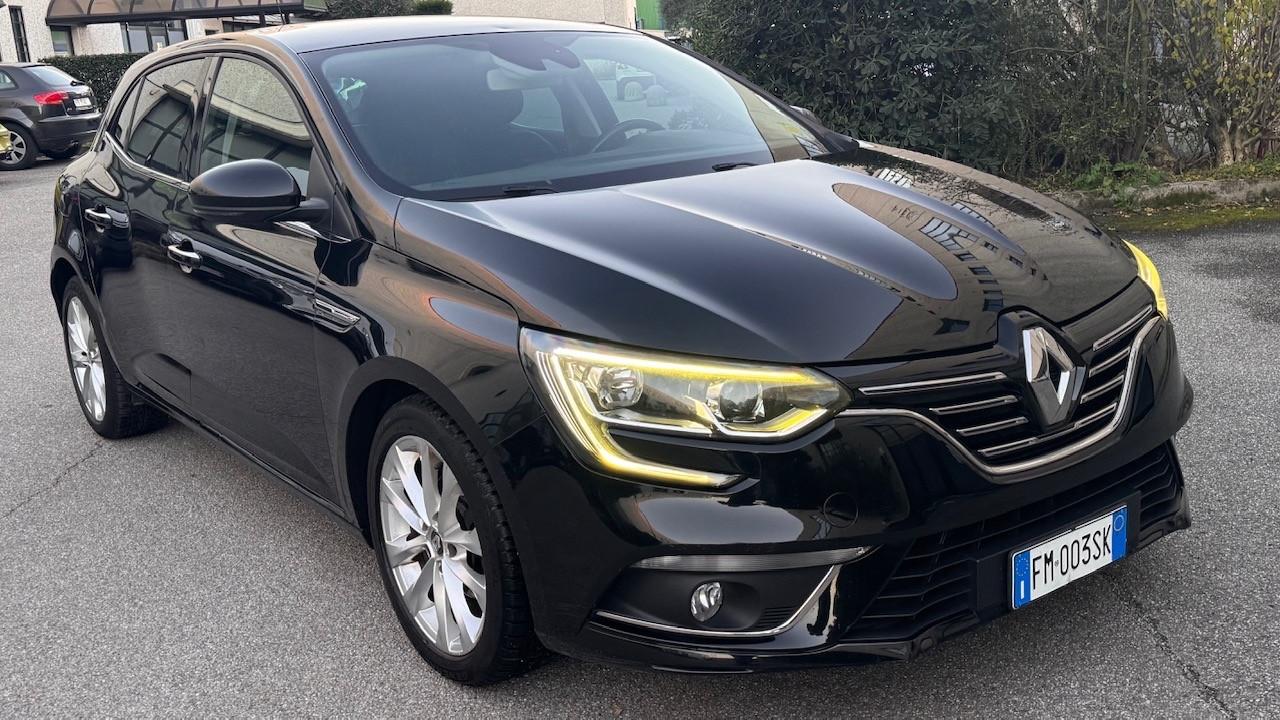 Renault Megane Mégane dCi 8V 110 CV EDC Energy Bose