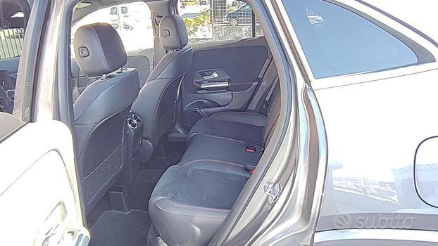 MERCEDES-BENZ GLA 200 d Premium AMG "MULTIBEAM"N