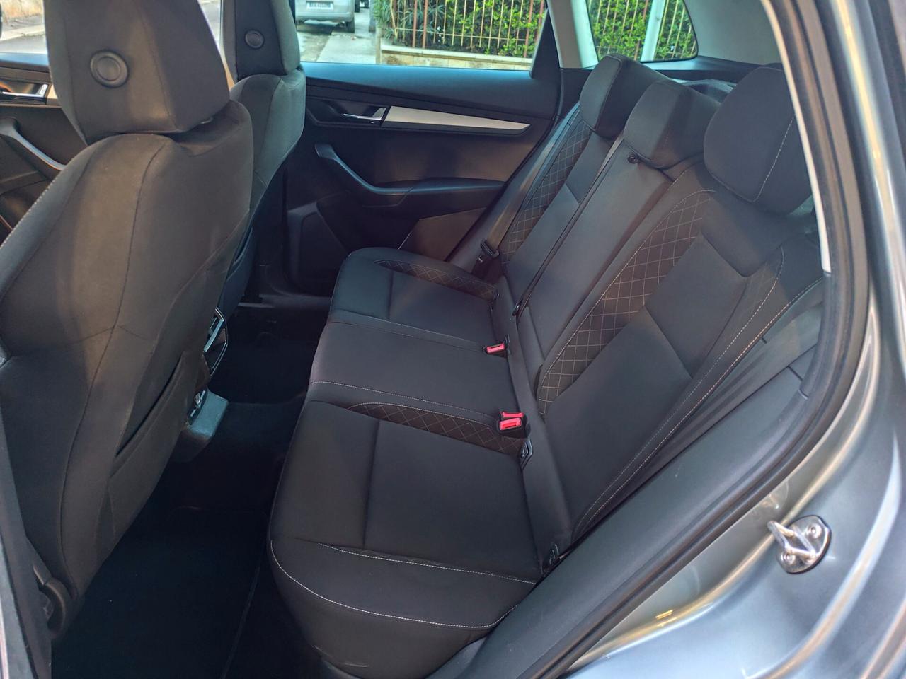 Skoda Karoq 1.6 TDI 115CV DIESEL DSG NAVI