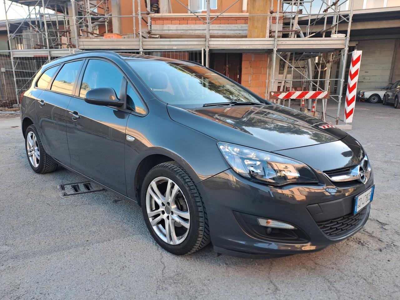 OPEL ASTRA 1.4 GPL TECH *BOMBOLA 2036*