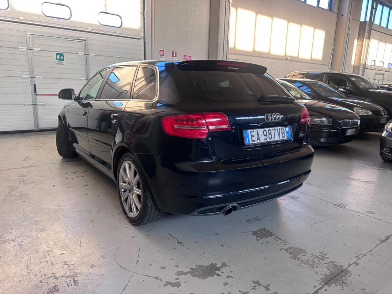 Audi A3 SPB 1.6 TDI 105 CV CR Attraction
