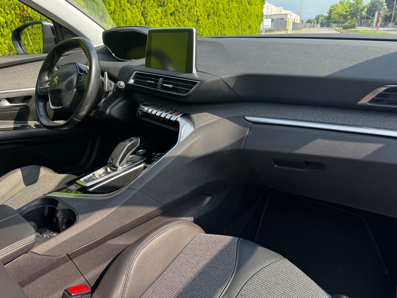 Peugeot 3008 BlueHDi 120 S&S Business