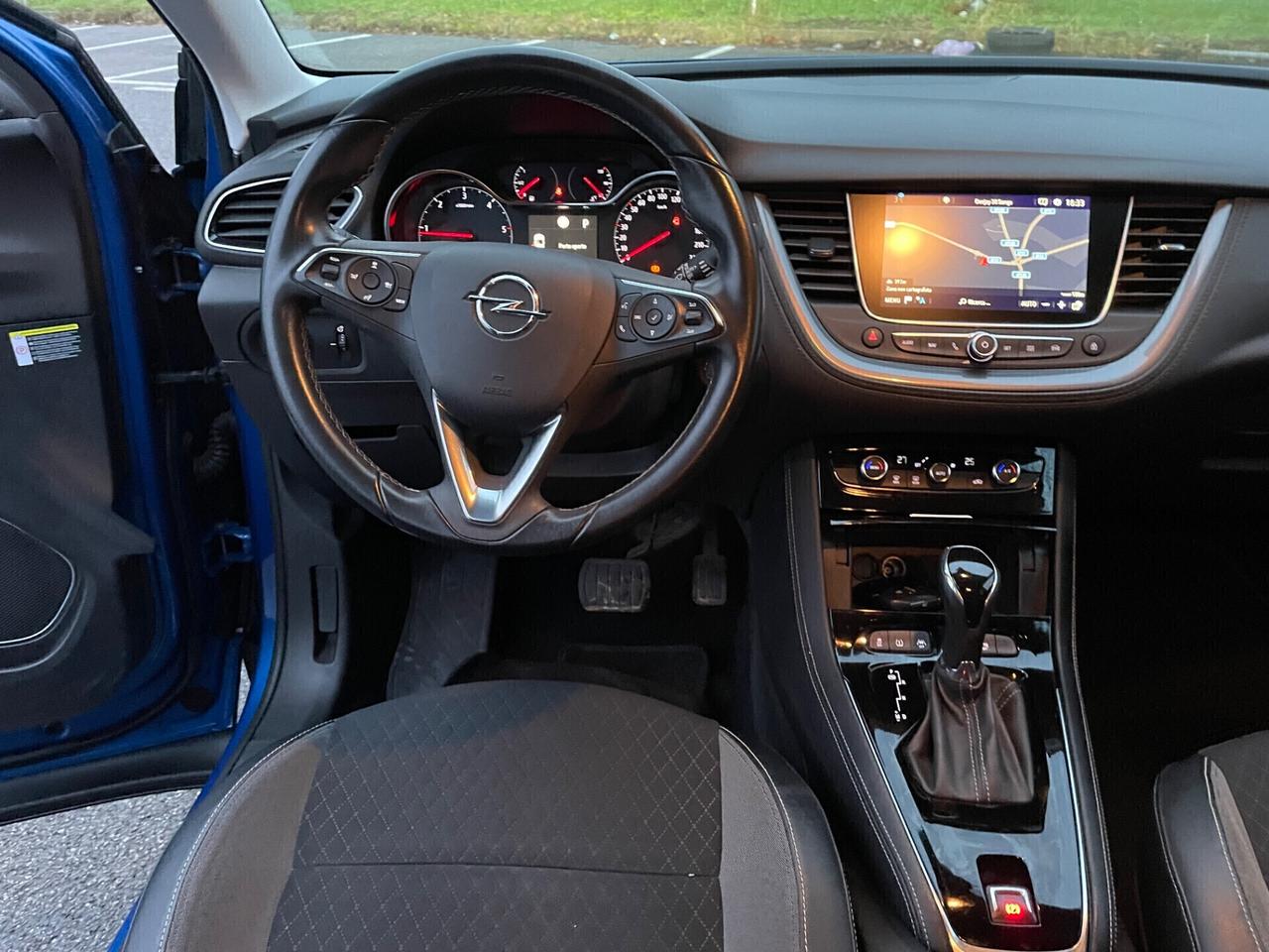 Opel Grandland X 1.6 diesel Ecotec*Automatik*Navi*Neopatnetati*