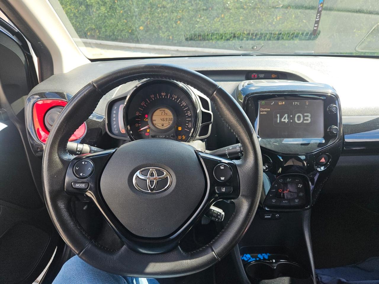 Toyota Aygo 1.0 VVT-i 69 CV 5 porte x-play TSS