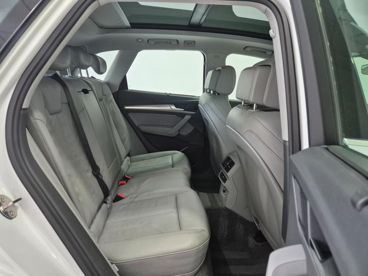 AUDI Q5 45 TDI quattro tiptronic Business Design - TETTO PANORAMICO