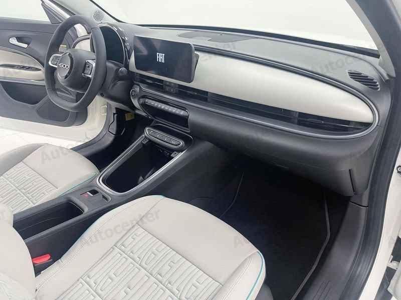 FIAT 600 1.2 hybrid La Prima 110cv auto
