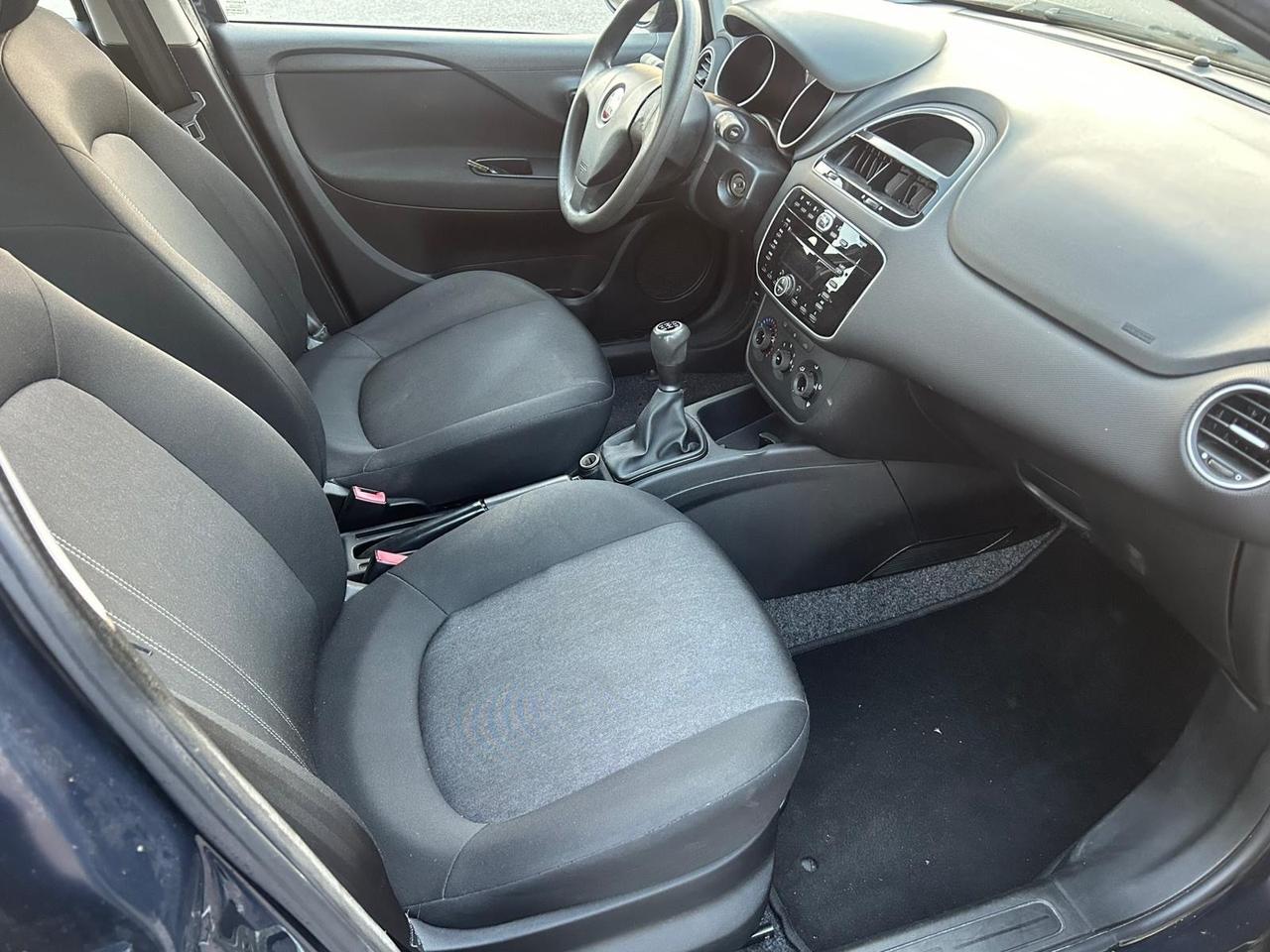 Fiat Punto 1.3 MJT II S&S 95 CV 5 porte Street