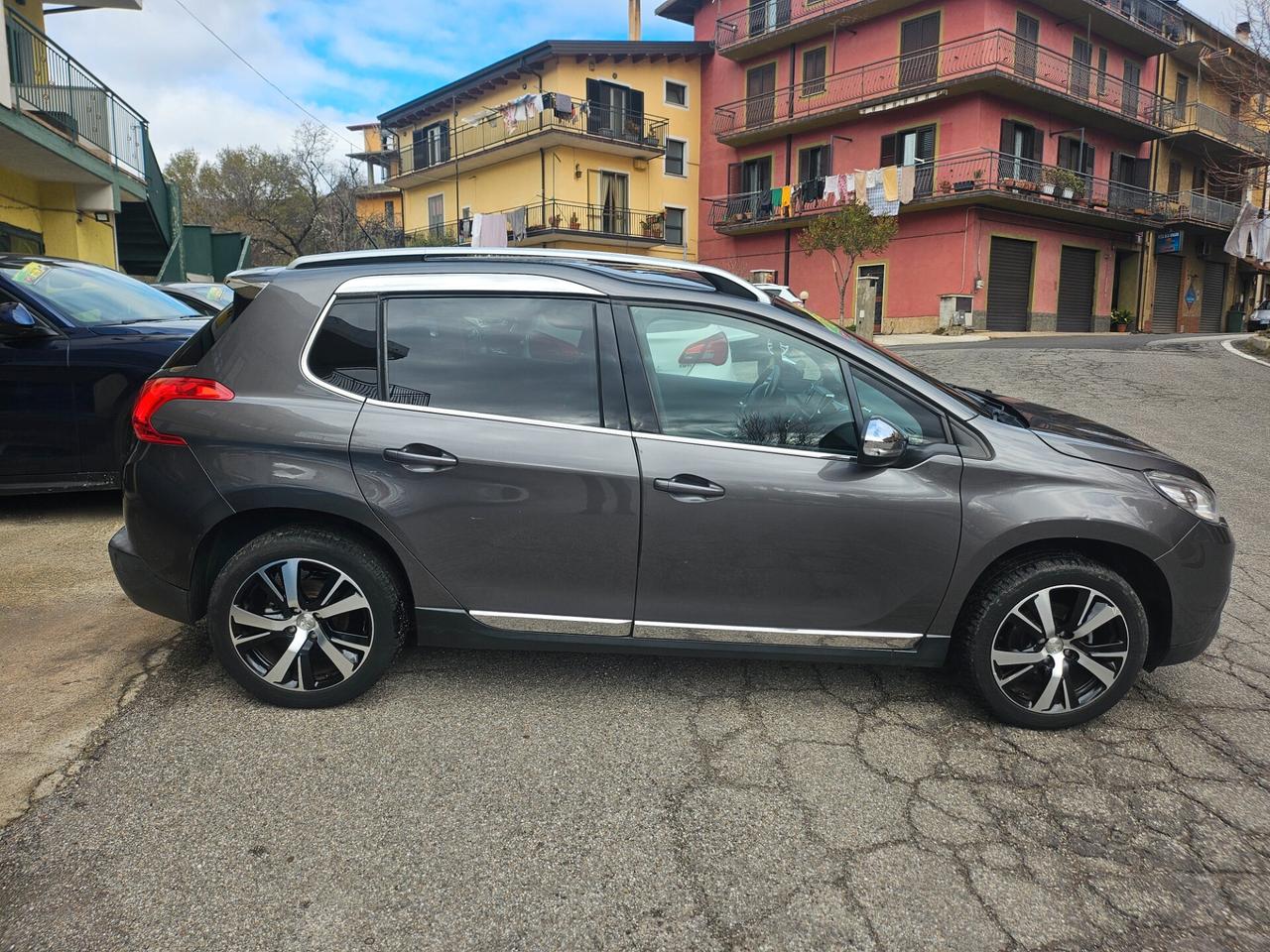 Peugeot 2008 BlueHDi 100 Allure