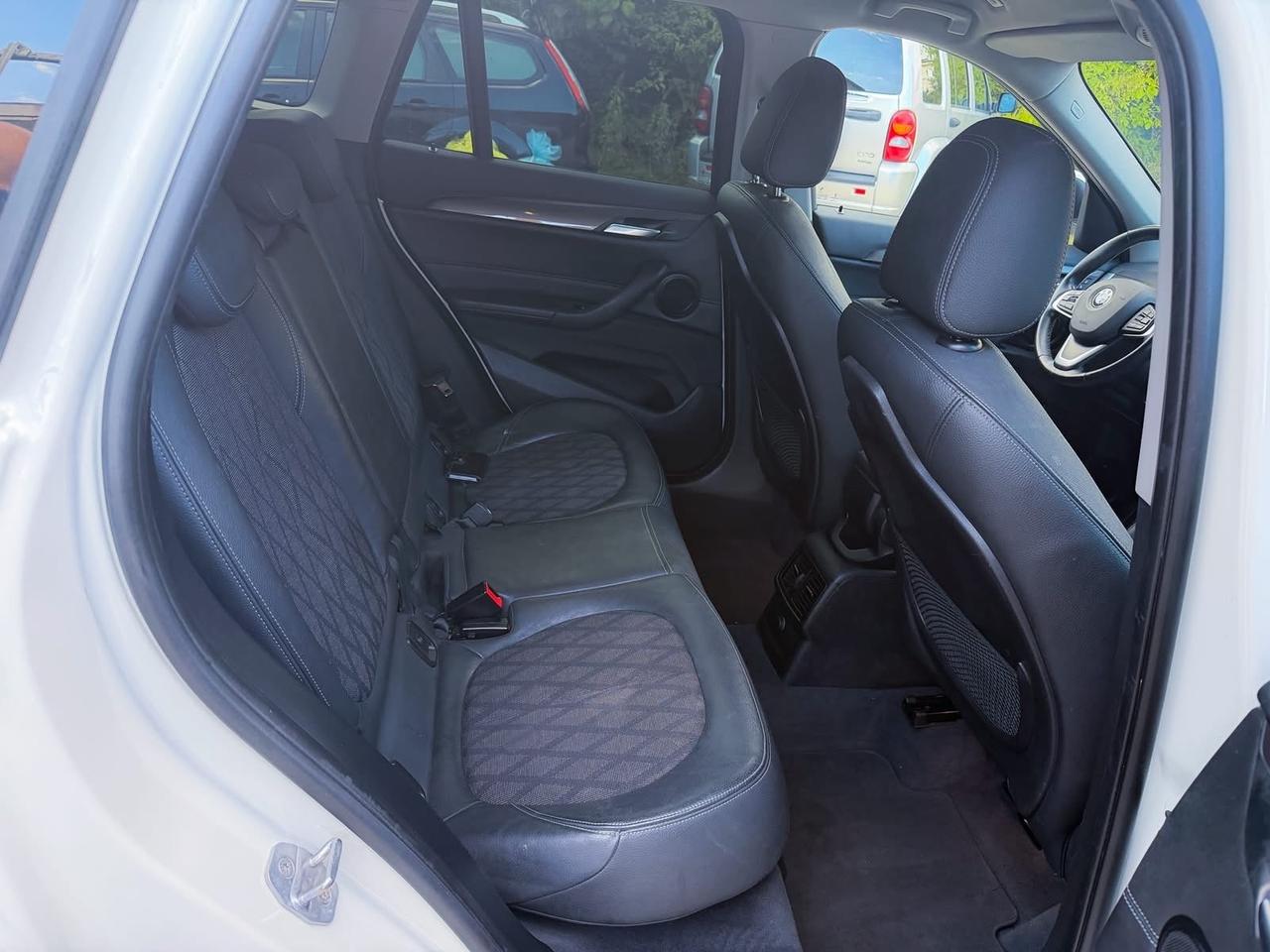 Bmw X1 sDrive18d xLine