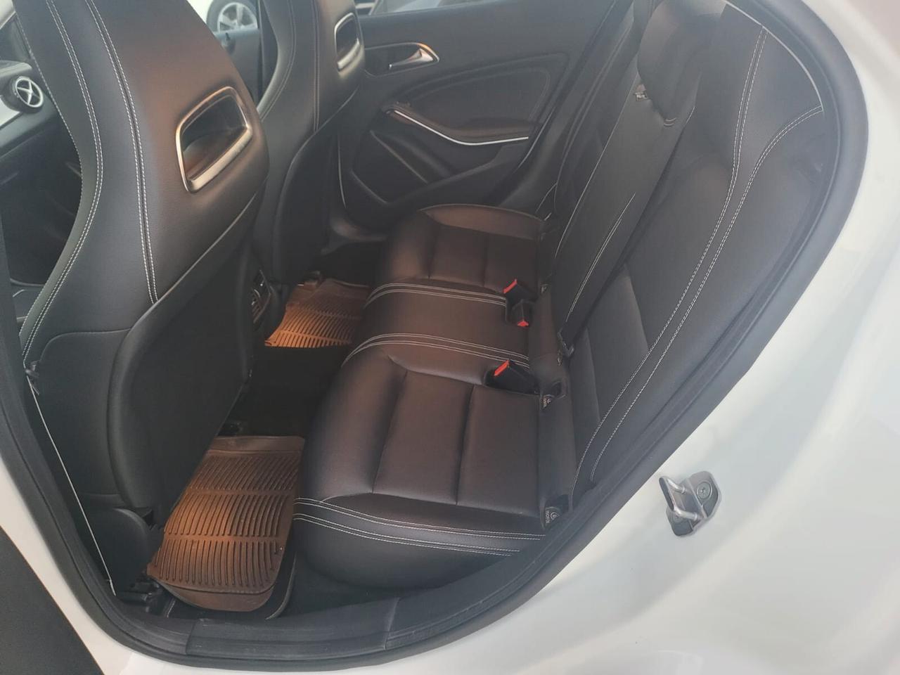 Mercedes-benz GLA 200 d Automatic Premium