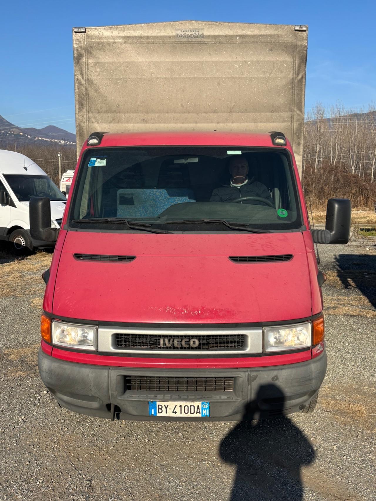 Daily Iveco centinato del 2001 in saldo 410