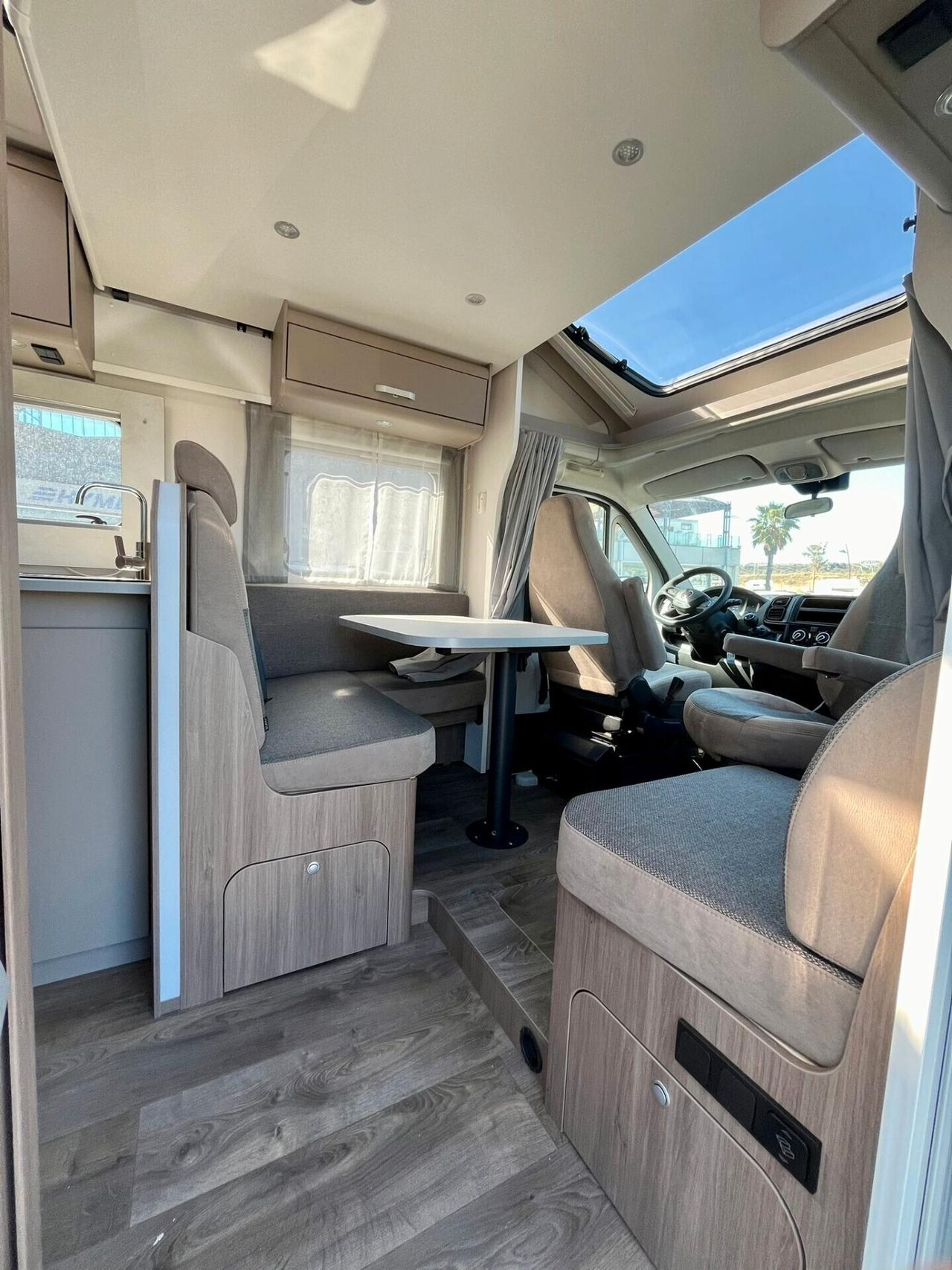 Approfitta su Carado T-447-Km 0