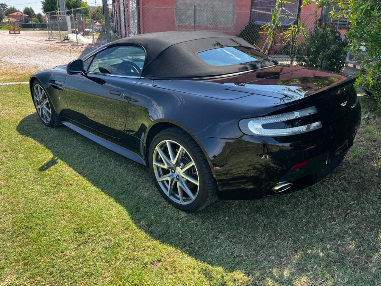 Aston Martin V8 Vantage S Roadster