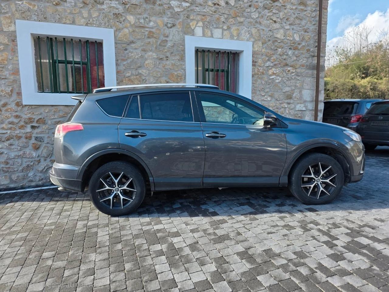 Toyota RAV 4 RAV4 2.0 D-4D 2WD Lounge