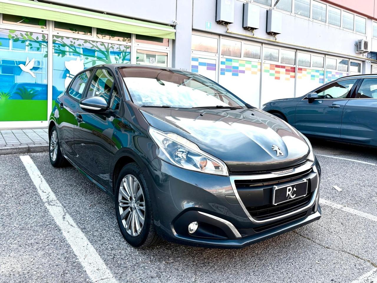 Peugeot 208 1.2 Neopatentati