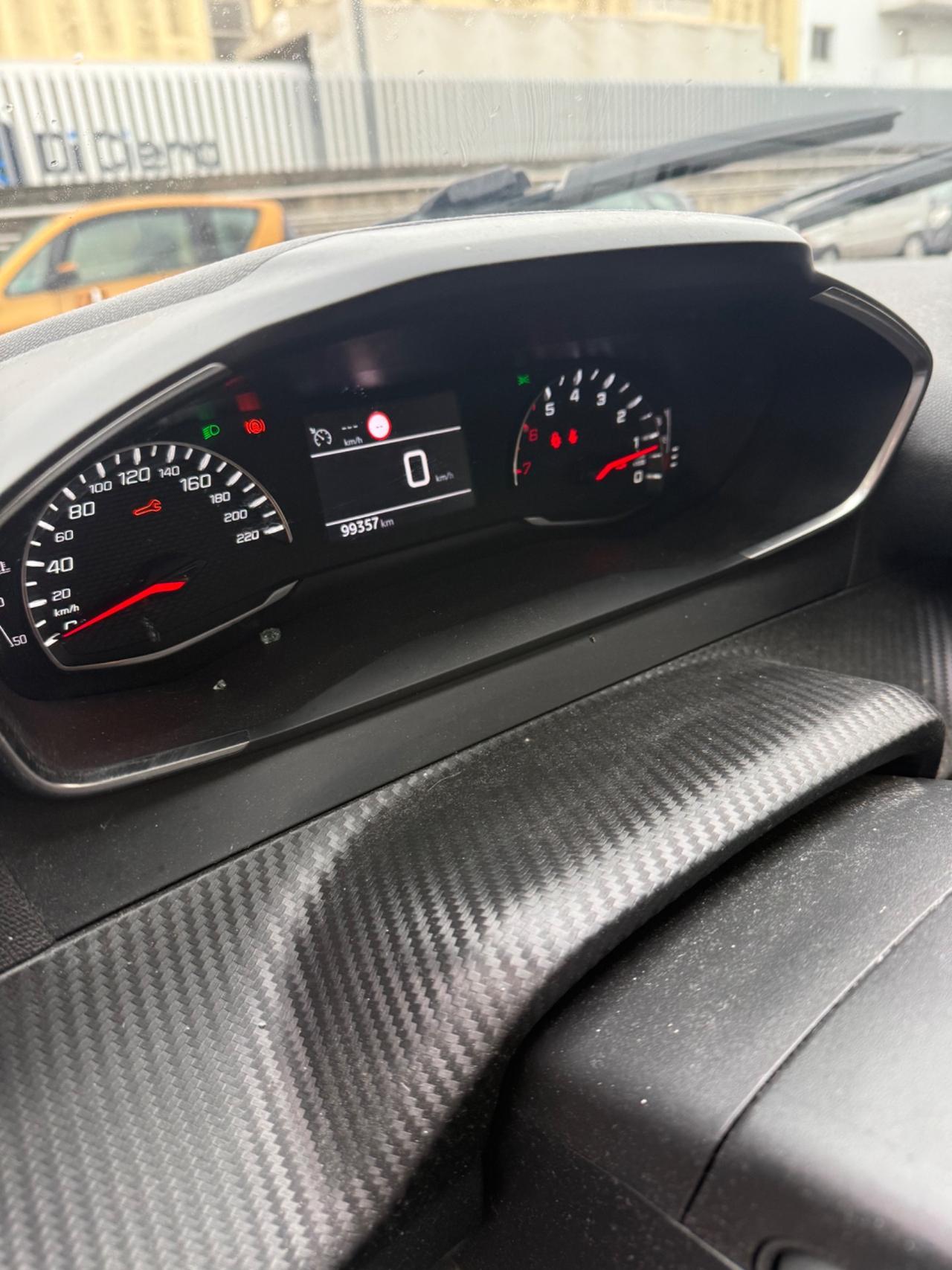 Peugeot 2008 PureTech Turbo 130 EAT6 S&S Allure