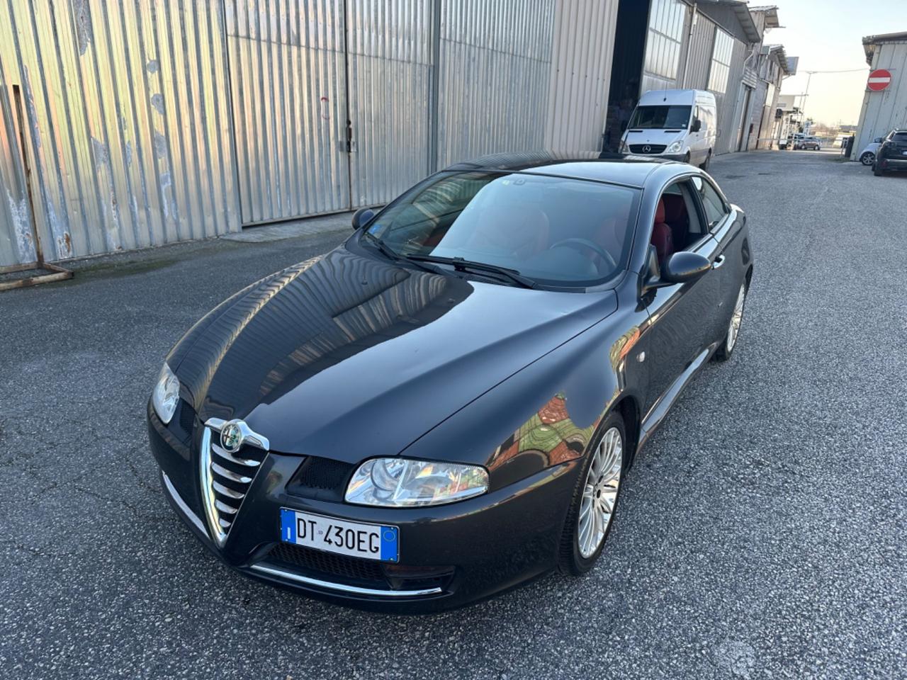 Alfa Romeo GT 1.9 JTDM 16V Distinctive PELLE ROSSA