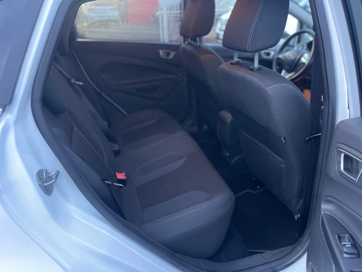 FORD - Fiesta - 1.4 5p. Bz. GPL Black & White Edition