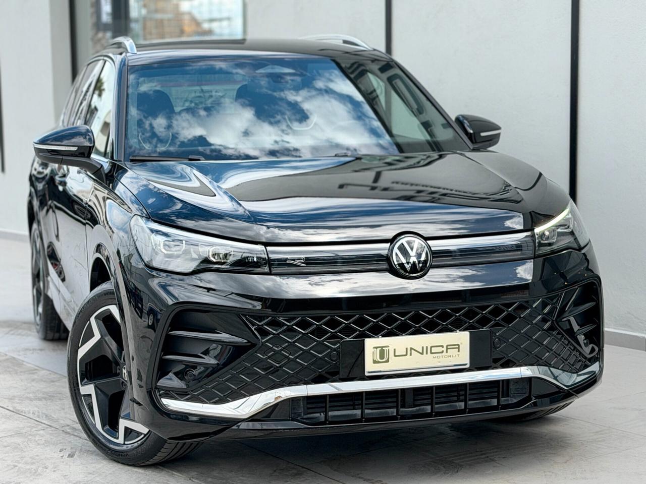 Volkswagen Tiguan 2.0 TDI 150 CV DSG R-Line UNICO PROPRIETARIO ITALIANA