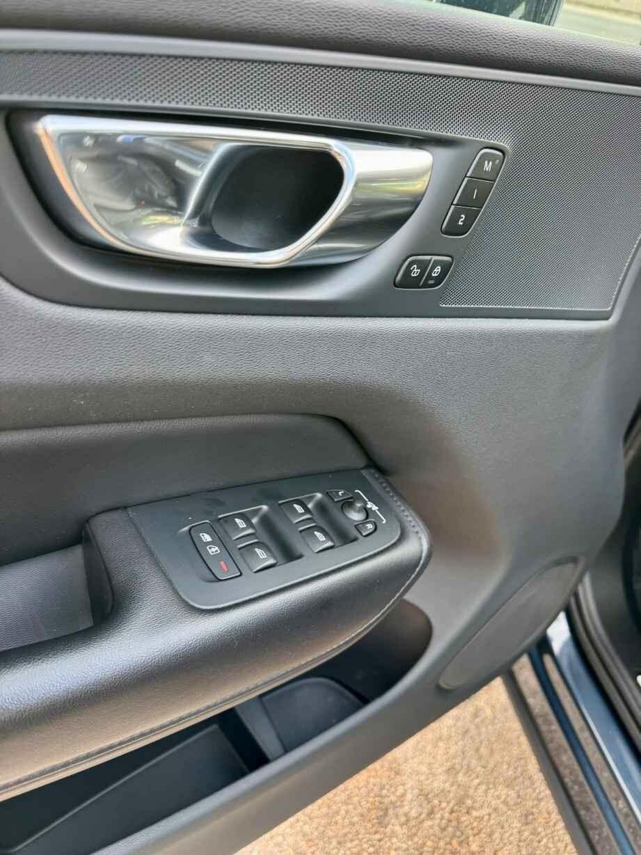 VOLVO XC60 B4 2.0 D-HYBRID 197 CV C.AUTOMATICO
