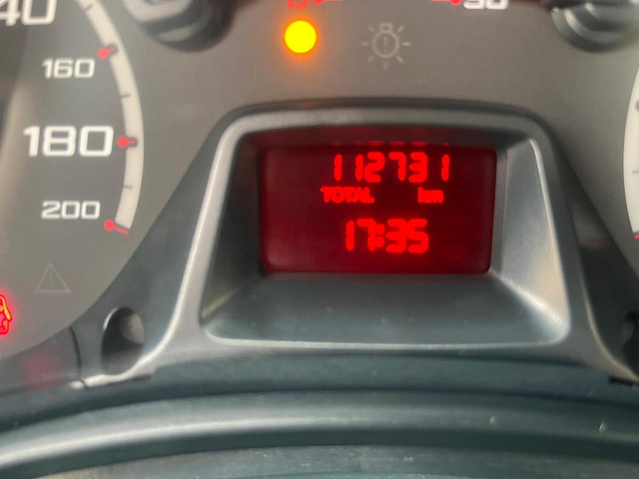 Ford ka 1.2 benz .-full opt-2013