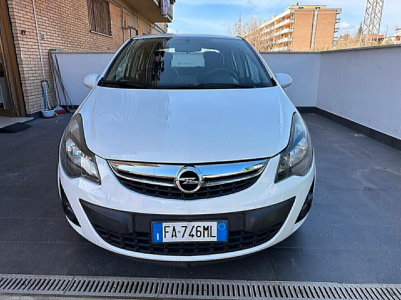 Opel Corsa 1.2 5 porte - berlina 2 volumi GPL