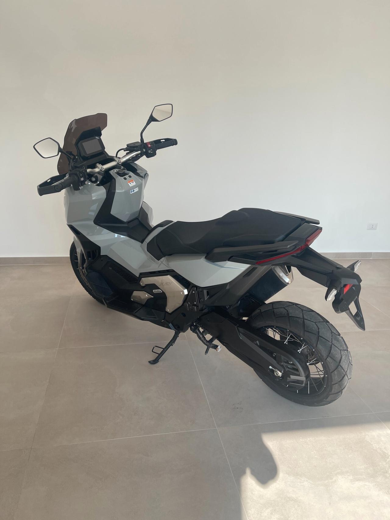 HOND X-ADV 750