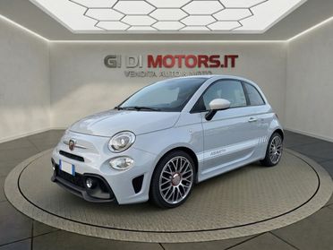 Abarth 595 record monda grigio campovolo solo per poco